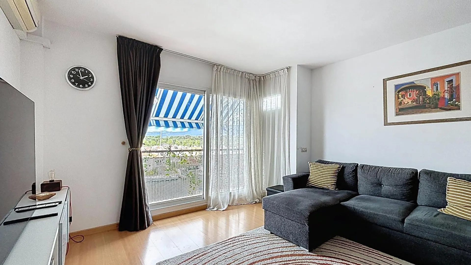 B Marina 410 Atico Un Dormitorio Vista Canal Ampuriabrava Apartamento