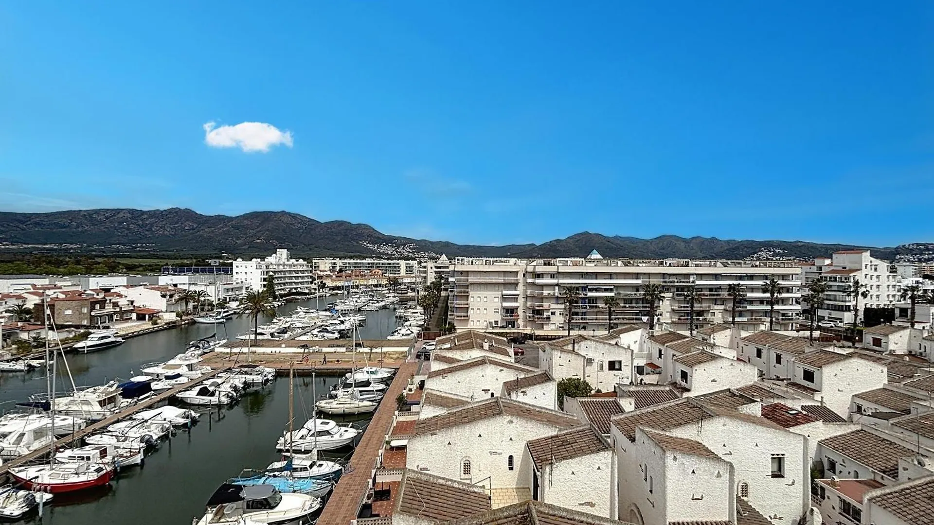 B Marina 410 Atico Un Dormitorio Vista Canal Ampuriabrava 0*,